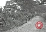Standbild USA Infanteristen Marigny Frankreich, 1944, aus Sekunde 18 historischem Filmmaterial Videoclip 65675075089