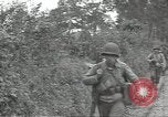 Standbild USA Infanteristen Marigny Frankreich, 1944, aus Sekunde 20 historischem Filmmaterial Videoclip 65675075089