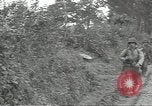 Standbild USA Infanteristen Marigny Frankreich, 1944, aus Sekunde 24 historischem Filmmaterial Videoclip 65675075089