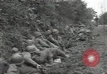 Standbild USA Infanteristen Marigny Frankreich, 1944, aus Sekunde 25 historischem Filmmaterial Videoclip 65675075089
