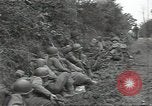Standbild USA Infanteristen Marigny Frankreich, 1944, aus Sekunde 26 historischem Filmmaterial Videoclip 65675075089