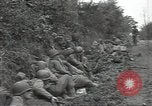 Standbild USA Infanteristen Marigny Frankreich, 1944, aus Sekunde 30 historischem Filmmaterial Videoclip 65675075089