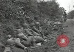 Standbild USA Infanteristen Marigny Frankreich, 1944, aus Sekunde 32 historischem Filmmaterial Videoclip 65675075089