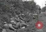 Standbild USA Infanteristen Marigny Frankreich, 1944, aus Sekunde 33 historischem Filmmaterial Videoclip 65675075089