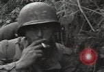 Standbild USA Infanteristen Marigny Frankreich, 1944, aus Sekunde 39 historischem Filmmaterial Videoclip 65675075089
