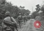 Standbild USA Infanteristen Marigny Frankreich, 1944, aus Sekunde 55 historischem Filmmaterial Videoclip 65675075089