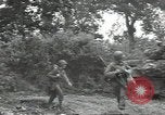 Standbild USA Infanteristen Marigny Frankreich, 1944, aus Sekunde 61 historischem Filmmaterial Videoclip 65675075089