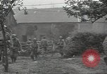 Standbild USA Infanteristen Marigny Frankreich, 1944, aus Sekunde 16 historischem Filmmaterial Videoclip 65675075090