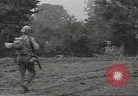 Standbild USA Infanteristen Marigny Frankreich, 1944, aus Sekunde 34 historischem Filmmaterial Videoclip 65675075090