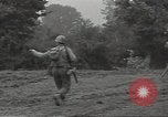 Standbild USA Infanteristen Marigny Frankreich, 1944, aus Sekunde 35 historischem Filmmaterial Videoclip 65675075090