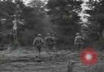 Standbild USA Infanteristen Marigny Frankreich, 1944, aus Sekunde 46 historischem Filmmaterial Videoclip 65675075090