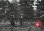 Standbild USA Infanteristen Marigny Frankreich, 1944, aus Sekunde 52 historischem Filmmaterial Videoclip 65675075090