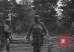 Standbild USA Infanteristen Marigny Frankreich, 1944, aus Sekunde 54 historischem Filmmaterial Videoclip 65675075090