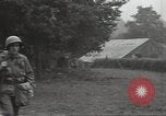 Standbild USA Infanteristen Marigny Frankreich, 1944, aus Sekunde 61 historischem Filmmaterial Videoclip 65675075090