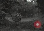 Standbild USA Infanteristen Marigny Frankreich, 1944, aus Sekunde 12 historischem Filmmaterial Videoclip 65675075091