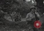 Standbild USA Infanteristen Marigny Frankreich, 1944, aus Sekunde 15 historischem Filmmaterial Videoclip 65675075091