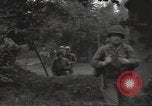Standbild USA Infanteristen Marigny Frankreich, 1944, aus Sekunde 18 historischem Filmmaterial Videoclip 65675075091