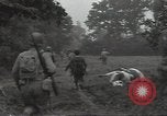 Standbild USA Infanteristen Marigny Frankreich, 1944, aus Sekunde 22 historischem Filmmaterial Videoclip 65675075091