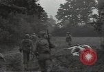 Standbild USA Infanteristen Marigny Frankreich, 1944, aus Sekunde 34 historischem Filmmaterial Videoclip 65675075091