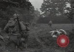 Standbild USA Infanteristen Marigny Frankreich, 1944, aus Sekunde 39 historischem Filmmaterial Videoclip 65675075091