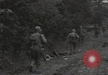 Standbild USA Infanteristen Marigny Frankreich, 1944, aus Sekunde 50 historischem Filmmaterial Videoclip 65675075091