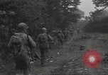Standbild USA Infanteristen Marigny Frankreich, 1944, aus Sekunde 53 historischem Filmmaterial Videoclip 65675075091