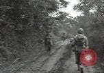Standbild USA Infanteristen Marigny Frankreich, 1944, aus Sekunde 6 historischem Filmmaterial Videoclip 65675075092