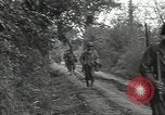 Standbild USA Infanteristen Marigny Frankreich, 1944, aus Sekunde 13 historischem Filmmaterial Videoclip 65675075092