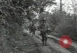Standbild USA Infanteristen Marigny Frankreich, 1944, aus Sekunde 15 historischem Filmmaterial Videoclip 65675075092