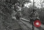 Standbild USA Infanteristen Marigny Frankreich, 1944, aus Sekunde 18 historischem Filmmaterial Videoclip 65675075092