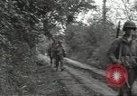 Standbild USA Infanteristen Marigny Frankreich, 1944, aus Sekunde 19 historischem Filmmaterial Videoclip 65675075092