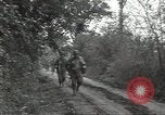 Standbild USA Infanteristen Marigny Frankreich, 1944, aus Sekunde 21 historischem Filmmaterial Videoclip 65675075092