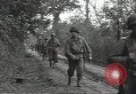 Standbild USA Infanteristen Marigny Frankreich, 1944, aus Sekunde 22 historischem Filmmaterial Videoclip 65675075092