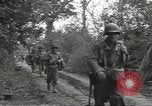 Standbild USA Infanteristen Marigny Frankreich, 1944, aus Sekunde 29 historischem Filmmaterial Videoclip 65675075092