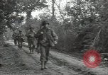 Standbild USA Infanteristen Marigny Frankreich, 1944, aus Sekunde 41 historischem Filmmaterial Videoclip 65675075092