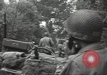 Standbild USA Infanteristen Marigny Frankreich, 1944, aus Sekunde 44 historischem Filmmaterial Videoclip 65675075092