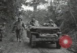 Standbild USA Infanteristen Marigny Frankreich, 1944, aus Sekunde 56 historischem Filmmaterial Videoclip 65675075092