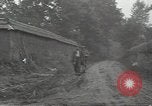 Standbild USA Infanteristen Marigny Frankreich, 1944, aus Sekunde 8 historischem Filmmaterial Videoclip 65675075093