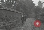 Standbild USA Infanteristen Marigny Frankreich, 1944, aus Sekunde 9 historischem Filmmaterial Videoclip 65675075093