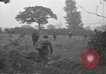Standbild USA Infanteristen Marigny Frankreich, 1944, aus Sekunde 27 historischem Filmmaterial Videoclip 65675075093