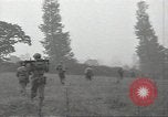 Standbild USA Infanteristen Marigny Frankreich, 1944, aus Sekunde 44 historischem Filmmaterial Videoclip 65675075093