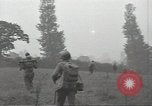Standbild USA Infanteristen Marigny Frankreich, 1944, aus Sekunde 47 historischem Filmmaterial Videoclip 65675075093