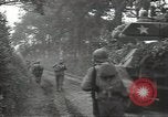 Standbild USA Infanteristen Marigny Frankreich, 1944, aus Sekunde 55 historischem Filmmaterial Videoclip 65675075093
