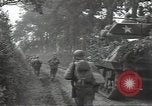Standbild USA Infanteristen Marigny Frankreich, 1944, aus Sekunde 56 historischem Filmmaterial Videoclip 65675075093