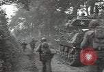 Standbild USA Infanteristen Marigny Frankreich, 1944, aus Sekunde 58 historischem Filmmaterial Videoclip 65675075093
