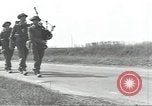 Image les troupes britanniques CAEN France, 1944, de la seconde 15 séquences d'archives historiques vidéo 65675075100