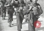 Image les troupes britanniques CAEN France, 1944, de la seconde 30 séquences d'archives historiques vidéo 65675075100