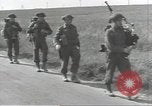Image les troupes britanniques CAEN France, 1944, de la seconde 38 séquences d'archives historiques vidéo 65675075100