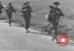 Image les troupes britanniques CAEN France, 1944, de la seconde 42 séquences d'archives historiques vidéo 65675075100