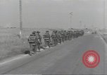 Image les troupes britanniques CAEN France, 1944, de la seconde 54 séquences d'archives historiques vidéo 65675075100